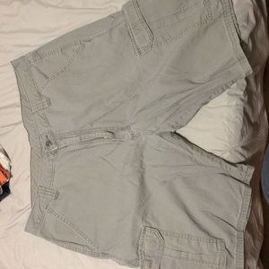 Men's Wrangler Cargo Shorts (36 Waist)